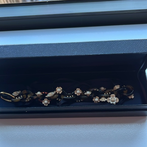Rare Prada Tortoise Link Bracelet - Picture 7 of 15